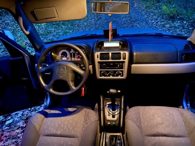 Серый Мицубиси Паджеро, объемом двигателя 2 л и пробегом 260 тыс. км за 4500 $, фото 8 на Automoto.ua