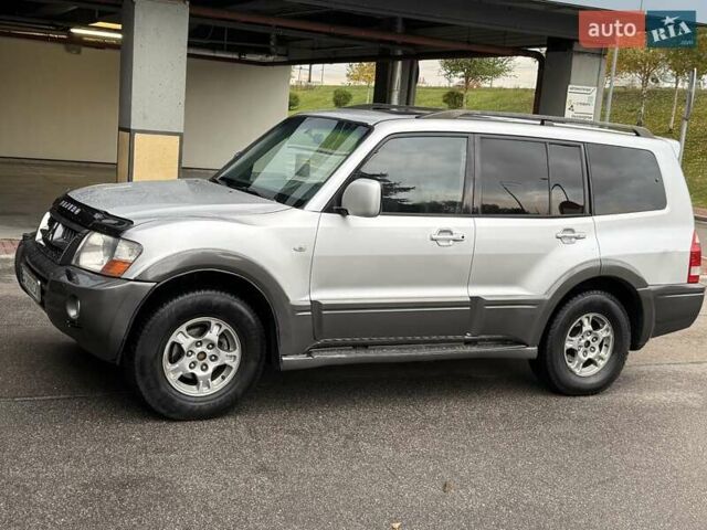 Серый Мицубиси Паджеро, объемом двигателя 3.5 л и пробегом 395 тыс. км за 5999 $, фото 17 на Automoto.ua