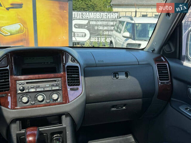 Серый Мицубиси Паджеро, объемом двигателя 3.2 л и пробегом 398 тыс. км за 7700 $, фото 39 на Automoto.ua