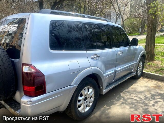 Міцубісі Паджеро 2004 у Миколаєві на Automoto.ua Сірий Міцубісі Паджеро, об'ємом двигуна 3.5 л та пробігом 248 тис. км за 6800 $, фото 1 на Automoto.ua