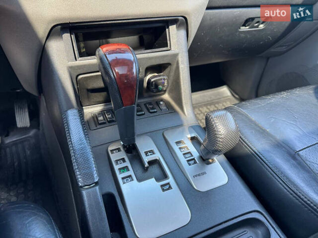 Серый Мицубиси Паджеро, объемом двигателя 3.2 л и пробегом 398 тыс. км за 7700 $, фото 57 на Automoto.ua