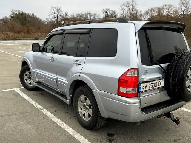 Серый Мицубиси Паджеро, объемом двигателя 3 л и пробегом 280 тыс. км за 8777 $, фото 6 на Automoto.ua