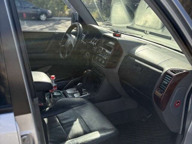 Серый Мицубиси Паджеро, объемом двигателя 3.2 л и пробегом 537 тыс. км за 5159 $, фото 4 на Automoto.ua