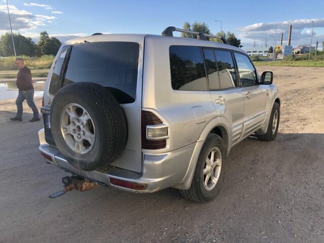 Мицубиси Паджеро 2004 в Залещиках на Automoto.ua Серый Мицубиси Паджеро, объемом двигателя 3.2 л и пробегом 280 тыс. км за 4900 $, фото 2 на Automoto.ua