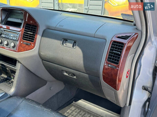 Серый Мицубиси Паджеро, объемом двигателя 3.2 л и пробегом 398 тыс. км за 7700 $, фото 32 на Automoto.ua