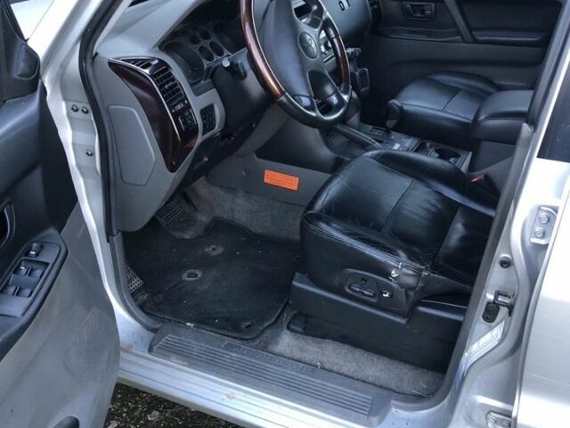 Мицубиси Паджеро 2004 в Залещиках на Automoto.ua Серый Мицубиси Паджеро, объемом двигателя 3.2 л и пробегом 280 тыс. км за 4900 $, фото 6 на Automoto.ua