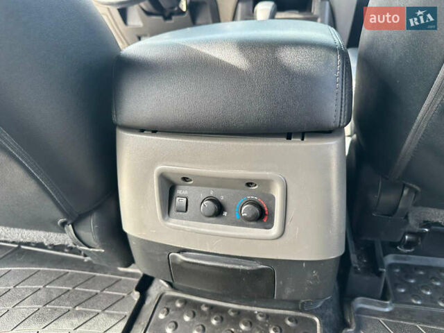 Серый Мицубиси Паджеро, объемом двигателя 3.5 л и пробегом 192 тыс. км за 7900 $, фото 15 на Automoto.ua