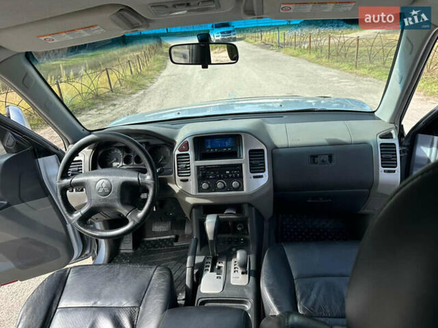 Серый Мицубиси Паджеро, объемом двигателя 3.5 л и пробегом 192 тыс. км за 7900 $, фото 13 на Automoto.ua