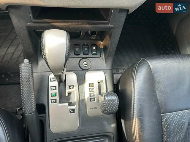 Серый Мицубиси Паджеро, объемом двигателя 3.5 л и пробегом 192 тыс. км за 7900 $, фото 27 на Automoto.ua
