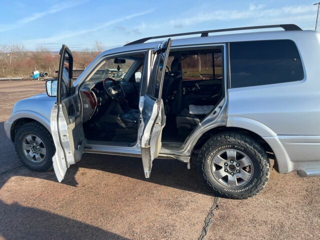 Серый Мицубиси Паджеро, объемом двигателя 3.2 л и пробегом 30 тыс. км за 8000 $, фото 9 на Automoto.ua