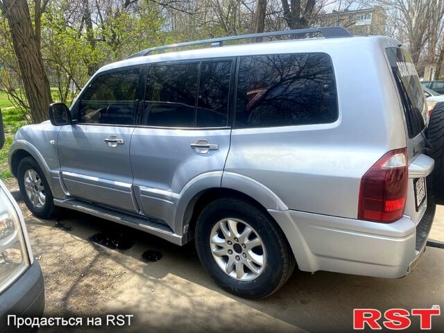Міцубісі Паджеро 2004 у Миколаєві на Automoto.ua Сірий Міцубісі Паджеро, об'ємом двигуна 3.5 л та пробігом 248 тис. км за 6800 $, фото 2 на Automoto.ua