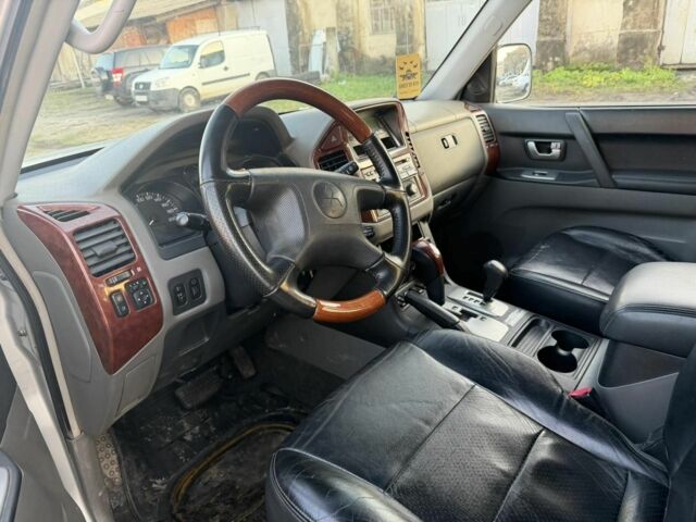 Серый Мицубиси Паджеро, объемом двигателя 3.2 л и пробегом 268 тыс. км за 4200 $, фото 6 на Automoto.ua