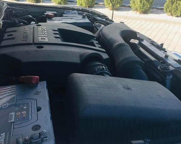 Сірий Міцубісі Паджеро, об'ємом двигуна 3.2 л та пробігом 354 тис. км за 7800 $, фото 13 на Automoto.ua