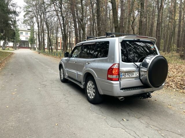 Серый Мицубиси Паджеро, объемом двигателя 3 л и пробегом 250 тыс. км за 9500 $, фото 2 на Automoto.ua