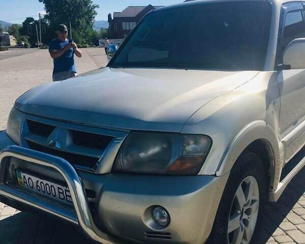 Сірий Міцубісі Паджеро, об'ємом двигуна 3.2 л та пробігом 354 тис. км за 7800 $, фото 9 на Automoto.ua