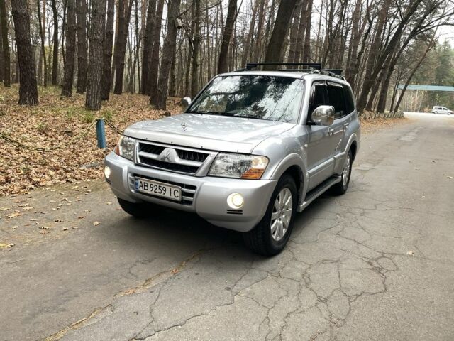 Серый Мицубиси Паджеро, объемом двигателя 3 л и пробегом 250 тыс. км за 9500 $, фото 3 на Automoto.ua