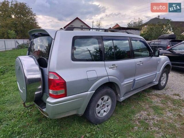 Серый Мицубиси Паджеро, объемом двигателя 3 л и пробегом 367 тыс. км за 7200 $, фото 2 на Automoto.ua