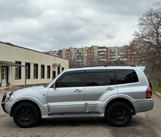 Серый Мицубиси Паджеро, объемом двигателя 3 л и пробегом 300 тыс. км за 5500 $, фото 7 на Automoto.ua