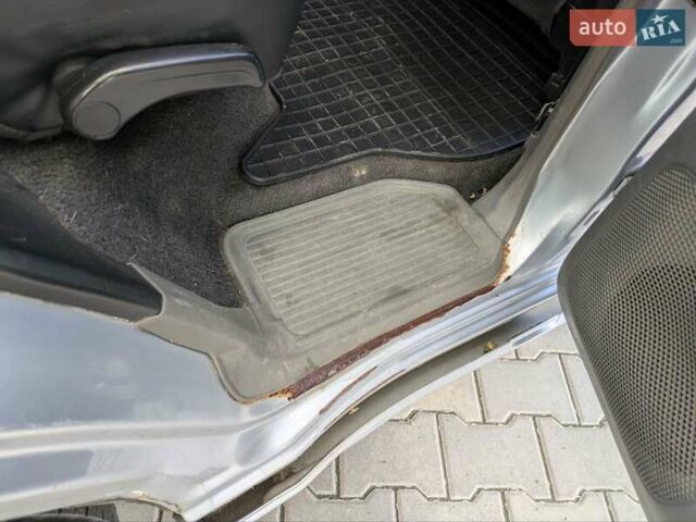Сірий Міцубісі Паджеро, об'ємом двигуна 3 л та пробігом 255 тис. км за 7300 $, фото 18 на Automoto.ua