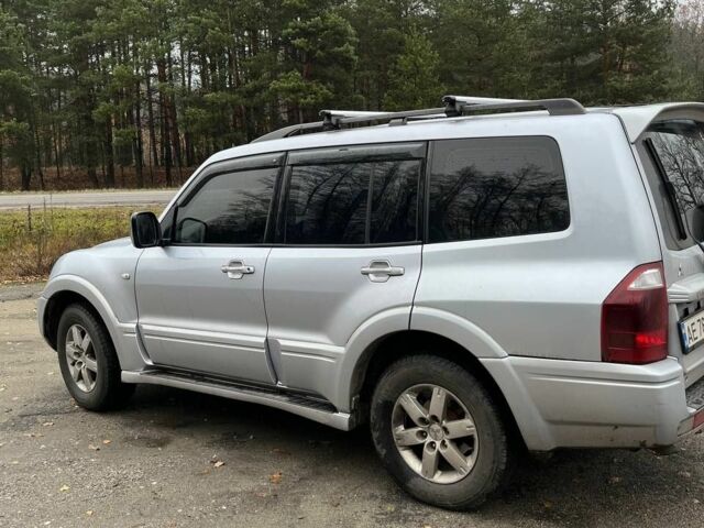 Серый Мицубиси Паджеро, объемом двигателя 3.5 л и пробегом 209 тыс. км за 7854 $, фото 2 на Automoto.ua