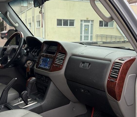 Серый Мицубиси Паджеро, объемом двигателя 3 л и пробегом 300 тыс. км за 5500 $, фото 20 на Automoto.ua