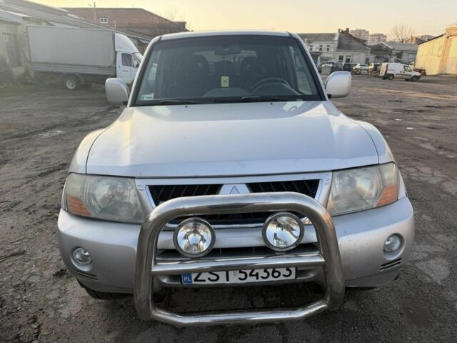 Серый Мицубиси Паджеро, объемом двигателя 3.2 л и пробегом 268 тыс. км за 4200 $, фото 2 на Automoto.ua