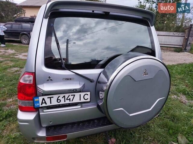 Серый Мицубиси Паджеро, объемом двигателя 3 л и пробегом 367 тыс. км за 6500 $, фото 4 на Automoto.ua