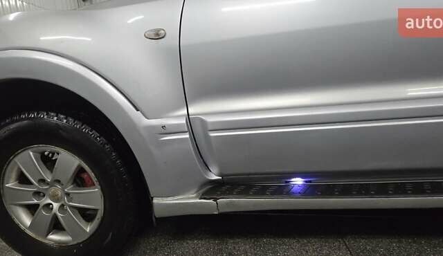 Сірий Міцубісі Паджеро, об'ємом двигуна 3.2 л та пробігом 346 тис. км за 9000 $, фото 7 на Automoto.ua