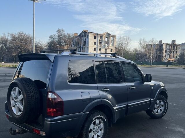 Серый Мицубиси Паджеро, объемом двигателя 3.2 л и пробегом 307 тыс. км за 5500 $, фото 1 на Automoto.ua