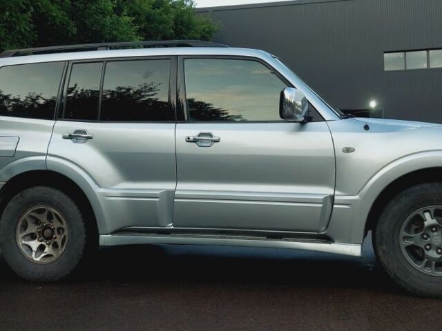 Серый Мицубиси Паджеро, объемом двигателя 3.2 л и пробегом 265 тыс. км за 7800 $, фото 1 на Automoto.ua