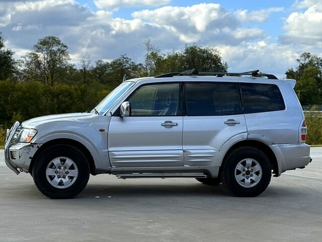 Серый Мицубиси Паджеро, объемом двигателя 3.2 л и пробегом 350 тыс. км за 4200 $, фото 7 на Automoto.ua