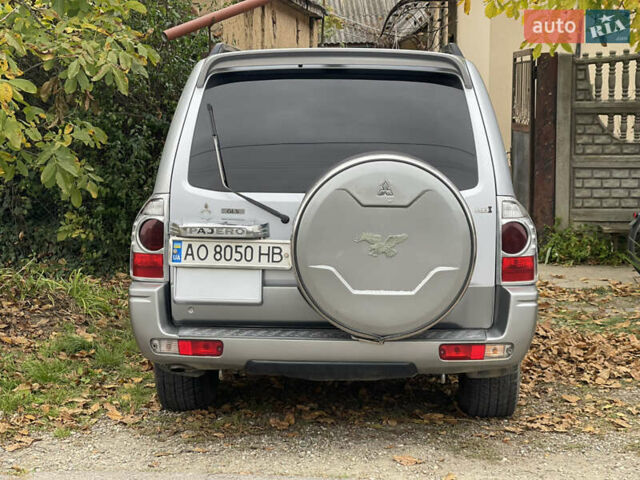 Серый Мицубиси Паджеро, объемом двигателя 3.5 л и пробегом 206 тыс. км за 8300 $, фото 4 на Automoto.ua