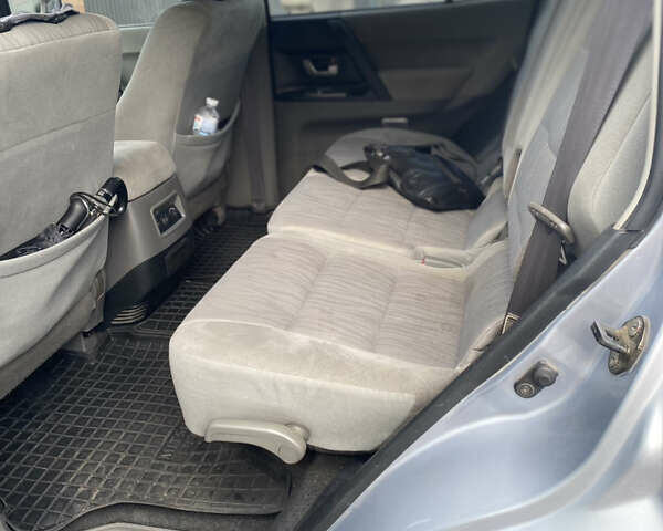 Серый Мицубиси Паджеро, объемом двигателя 2.97 л и пробегом 333 тыс. км за 8500 $, фото 12 на Automoto.ua