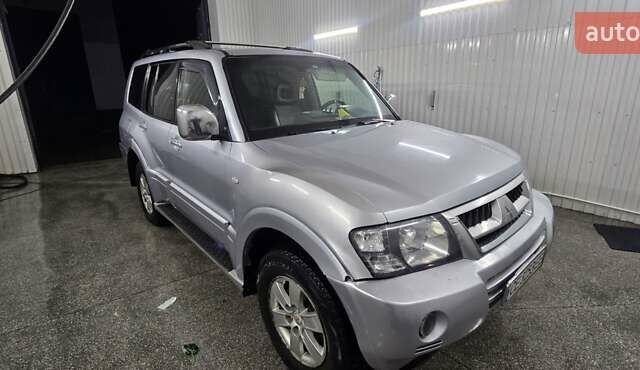 Сірий Міцубісі Паджеро, об'ємом двигуна 3.2 л та пробігом 346 тис. км за 9000 $, фото 3 на Automoto.ua