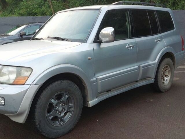 Серый Мицубиси Паджеро, объемом двигателя 3.2 л и пробегом 265 тыс. км за 7800 $, фото 4 на Automoto.ua