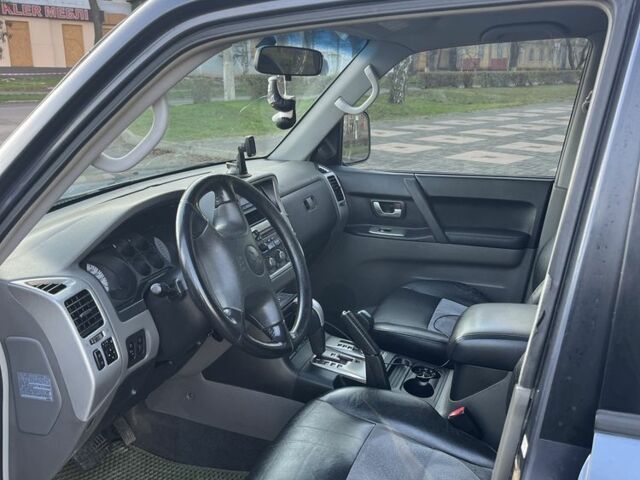 Серый Мицубиси Паджеро, объемом двигателя 3.2 л и пробегом 307 тыс. км за 5500 $, фото 5 на Automoto.ua