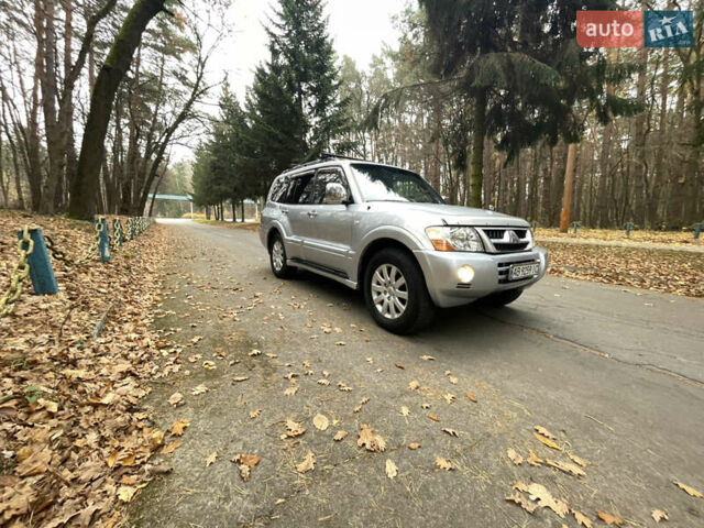 Серый Мицубиси Паджеро, объемом двигателя 2.97 л и пробегом 249 тыс. км за 8580 $, фото 3 на Automoto.ua