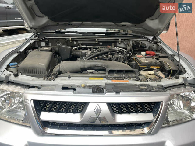 Серый Мицубиси Паджеро, объемом двигателя 2.97 л и пробегом 249 тыс. км за 8580 $, фото 19 на Automoto.ua