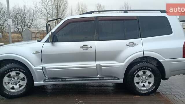 Сірий Міцубісі Паджеро, об'ємом двигуна 3.2 л та пробігом 277 тис. км за 8700 $, фото 21 на Automoto.ua