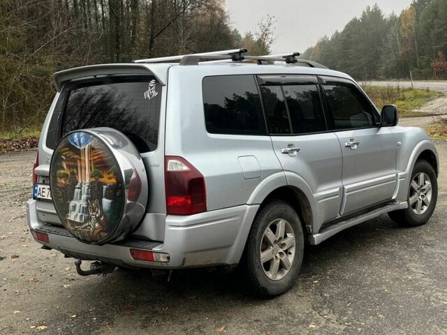 Серый Мицубиси Паджеро, объемом двигателя 3.5 л и пробегом 209 тыс. км за 7854 $, фото 3 на Automoto.ua