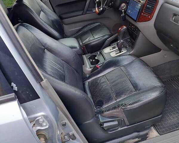 Серый Мицубиси Паджеро, объемом двигателя 3 л и пробегом 367 тыс. км за 7200 $, фото 13 на Automoto.ua