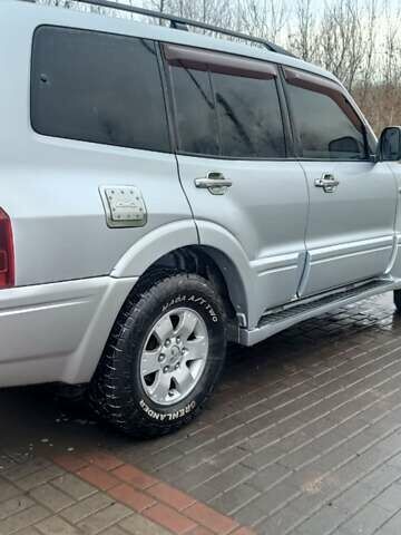 Сірий Міцубісі Паджеро, об'ємом двигуна 3.2 л та пробігом 277 тис. км за 8700 $, фото 3 на Automoto.ua