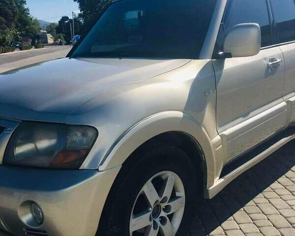 Сірий Міцубісі Паджеро, об'ємом двигуна 3.2 л та пробігом 354 тис. км за 7800 $, фото 2 на Automoto.ua