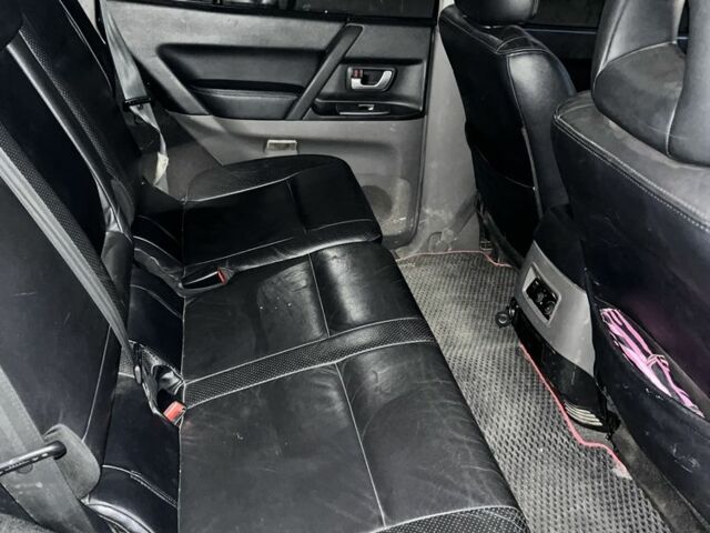 Сірий Міцубісі Паджеро, об'ємом двигуна 3.2 л та пробігом 320 тис. км за 7900 $, фото 5 на Automoto.ua