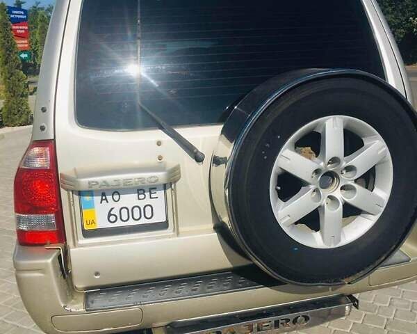 Сірий Міцубісі Паджеро, об'ємом двигуна 3.2 л та пробігом 354 тис. км за 7800 $, фото 7 на Automoto.ua