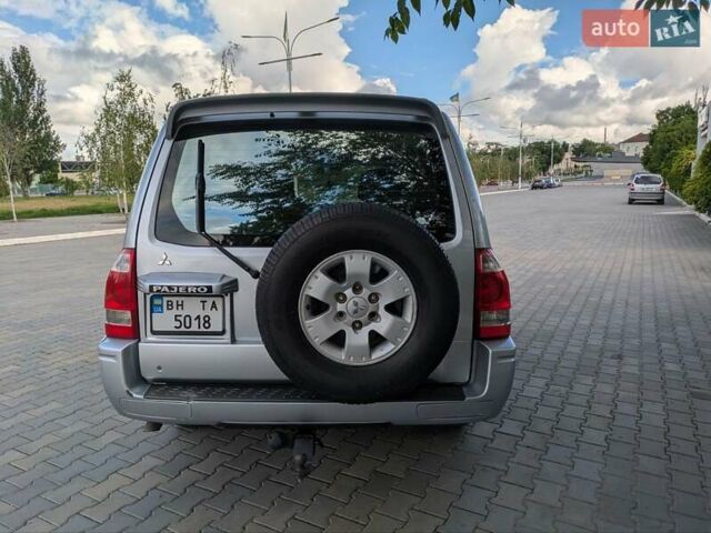 Сірий Міцубісі Паджеро, об'ємом двигуна 3 л та пробігом 255 тис. км за 7300 $, фото 4 на Automoto.ua