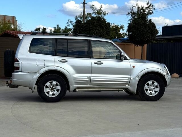 Серый Мицубиси Паджеро, объемом двигателя 3.2 л и пробегом 350 тыс. км за 4200 $, фото 3 на Automoto.ua