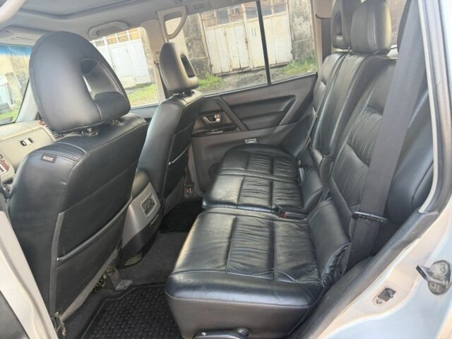 Серый Мицубиси Паджеро, объемом двигателя 3.2 л и пробегом 268 тыс. км за 4200 $, фото 7 на Automoto.ua