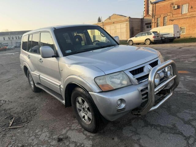 Серый Мицубиси Паджеро, объемом двигателя 3.2 л и пробегом 268 тыс. км за 4200 $, фото 3 на Automoto.ua
