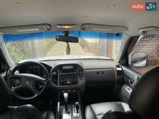 Серый Мицубиси Паджеро, объемом двигателя 3.5 л и пробегом 206 тыс. км за 8300 $, фото 8 на Automoto.ua